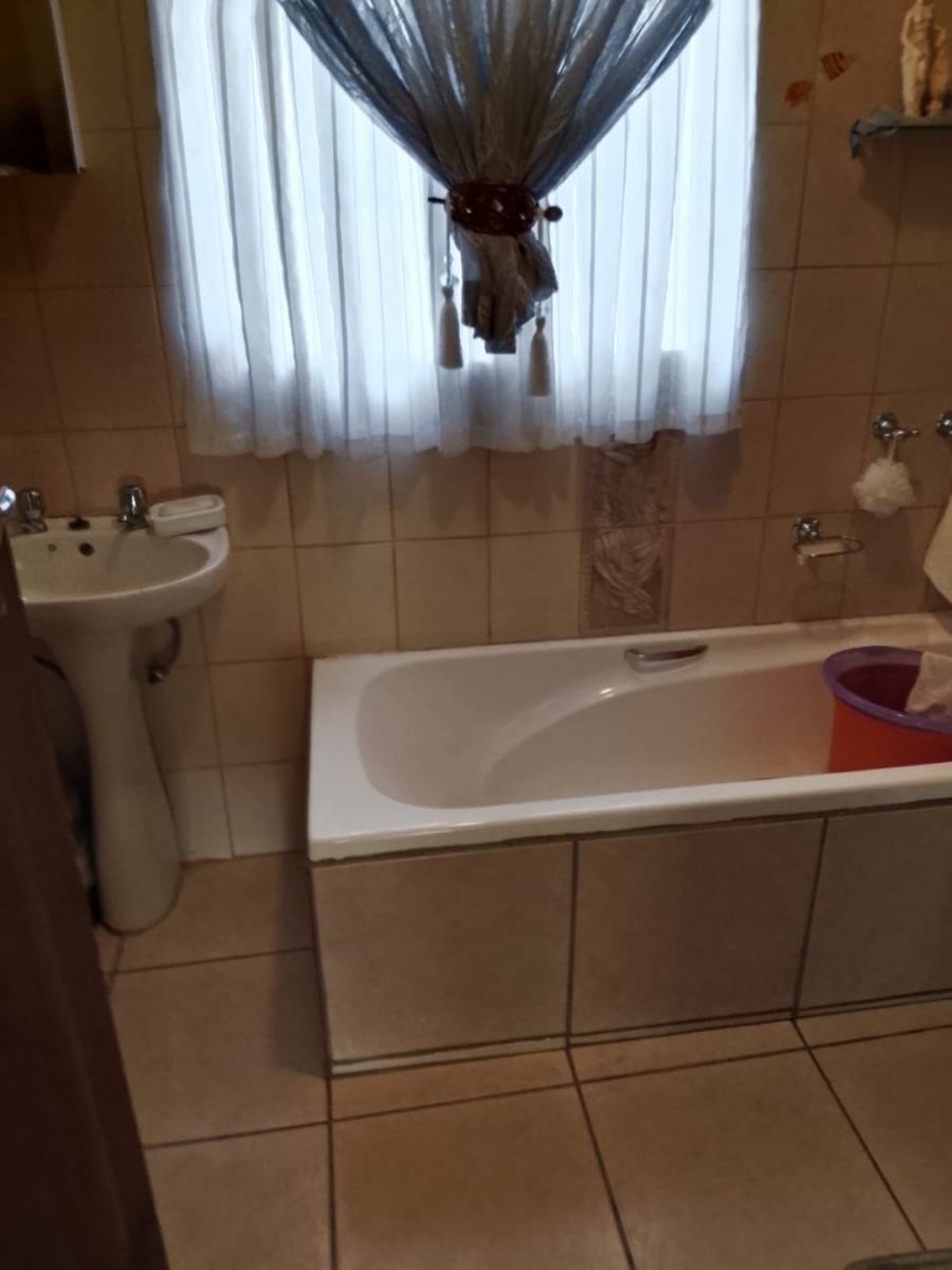 3 Bedroom Property for Sale in Flimieda North West